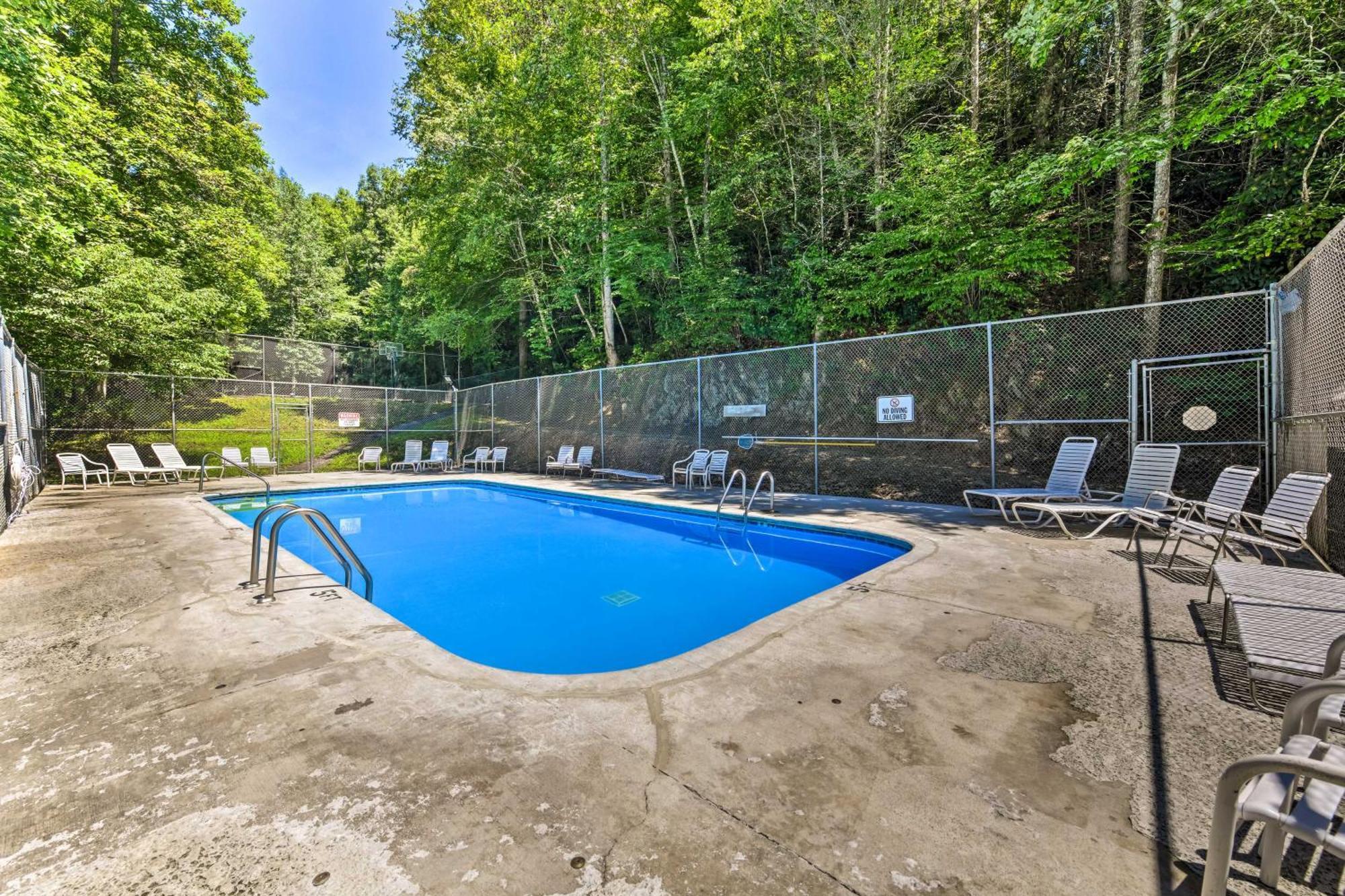 Gatlinburg Cabin With Game Room, Hot Tub And Mtn Views Εξωτερικό φωτογραφία