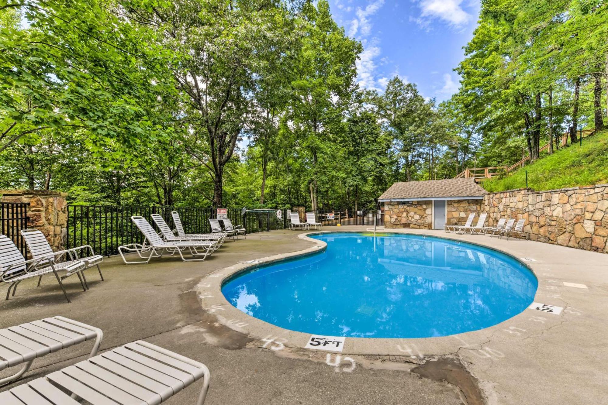Gatlinburg Cabin With Game Room, Hot Tub And Mtn Views Εξωτερικό φωτογραφία