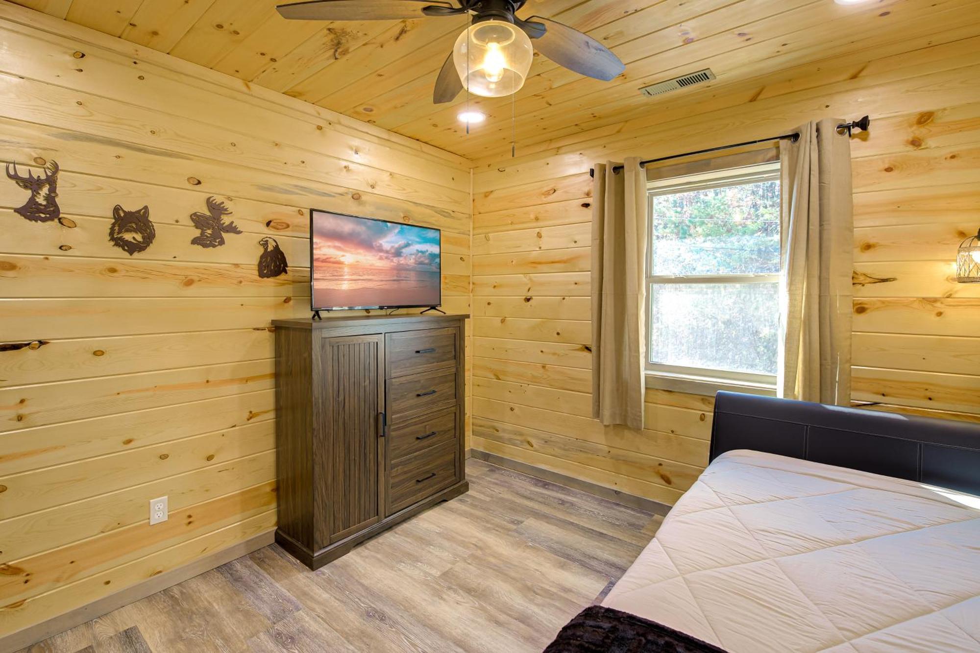 Gatlinburg Cabin With Game Room, Hot Tub And Mtn Views Εξωτερικό φωτογραφία