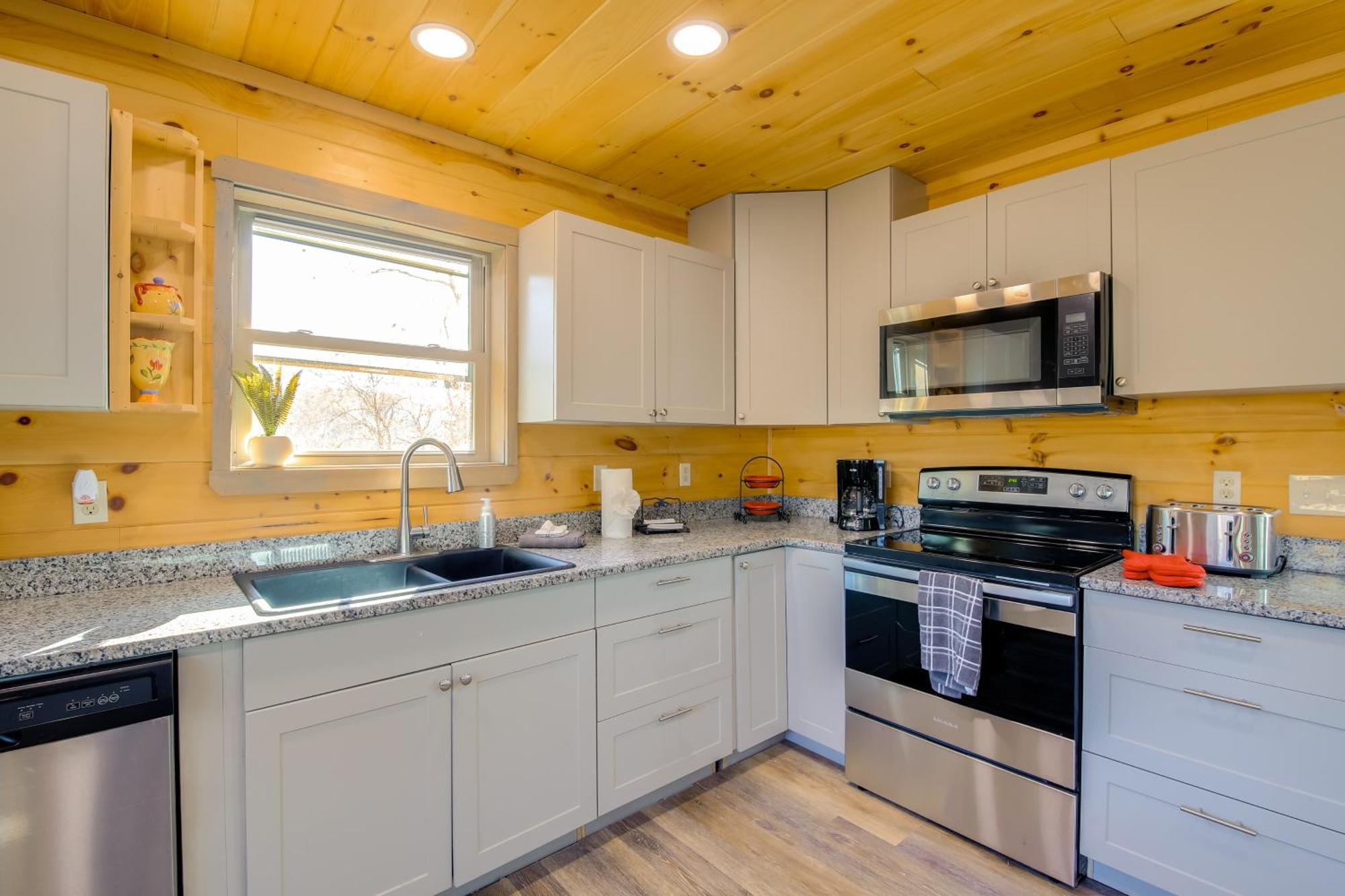 Gatlinburg Cabin With Game Room, Hot Tub And Mtn Views Εξωτερικό φωτογραφία