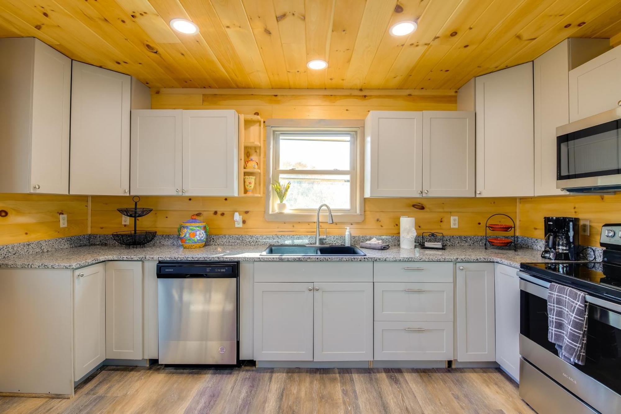 Gatlinburg Cabin With Game Room, Hot Tub And Mtn Views Εξωτερικό φωτογραφία